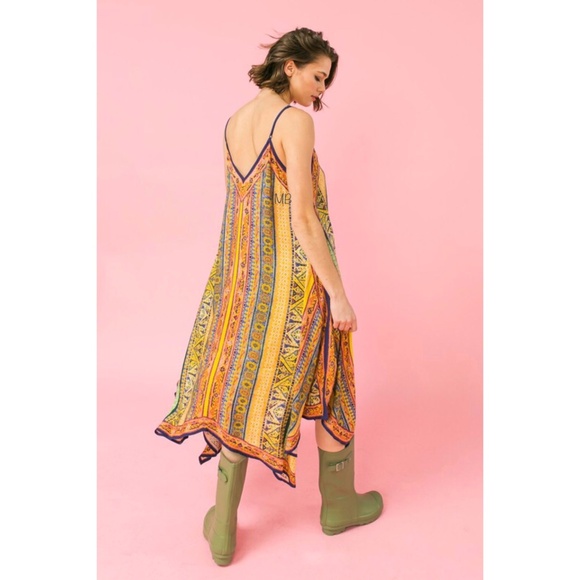 Flying Tomato Boho Print V Neck Sleeveless Hanky Hem Midi Dress - Picture 6 of 10